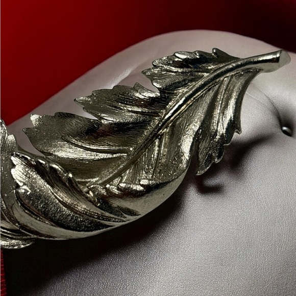 Pegasus Coro Vintage Textured Leaf Design Brooch 3-3/4” - Picture 6 of 12